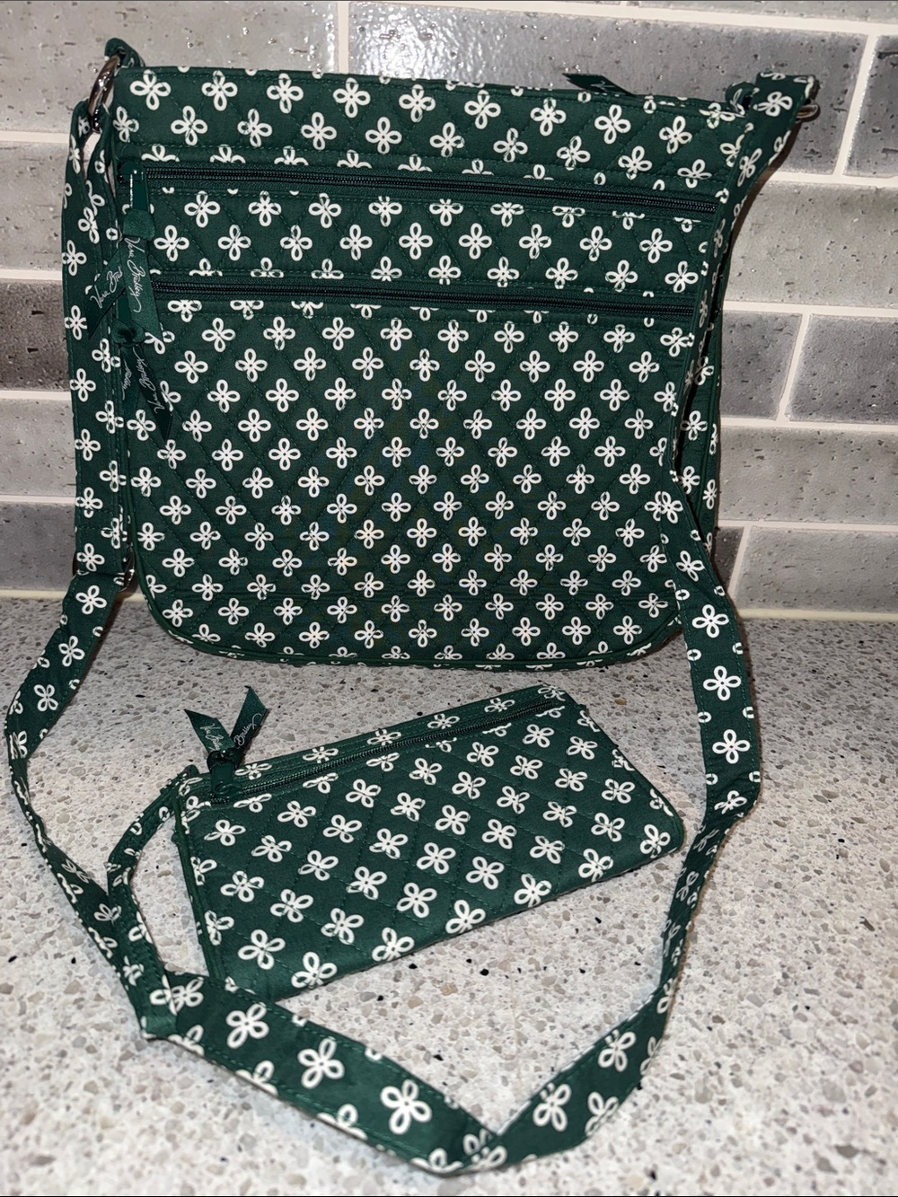 Vera Bradley Triple Zip Hipster and Zip Front Wallet in Mini Concerto Green. EUC